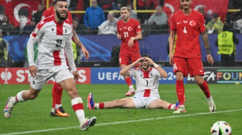 3-2到3-3！多特蒙德补时绝平法兰克福，德甲焦点战太刺激