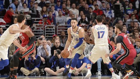 由于4月23日NBA无勇士VS马刺的比赛，经查勇士与马刺在2026年4月最近的对阵为北京时间4月2日，因此依据该场比赛进行撰写。