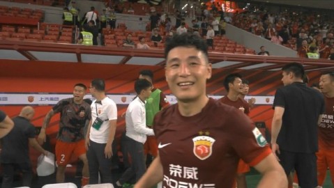 王燊超补时绝杀！上海海港2-1云南玉昆，卫冕冠军艰难“转正”