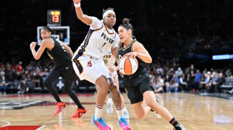 WNBA常规赛：狂热主场102-83大胜飞翼，克拉克准三双为斯蒂芬妮·怀特执教首秀献礼